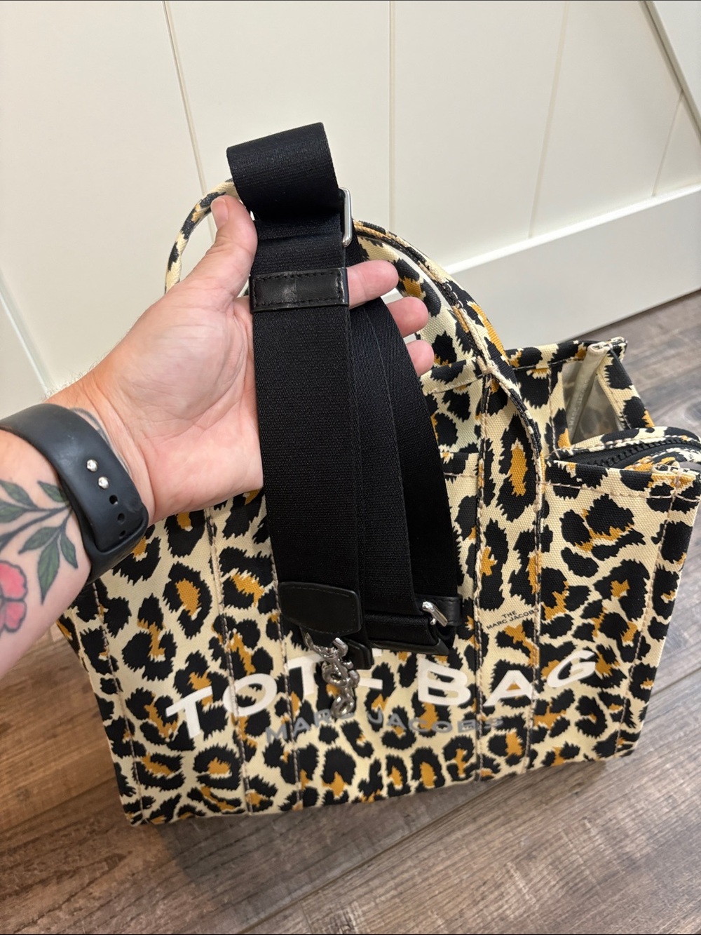 Marc Jacobs Leopard Print Canvas Tote Bag in Black, Brown, Cream LARGE with CB - Picture 6 of 6
